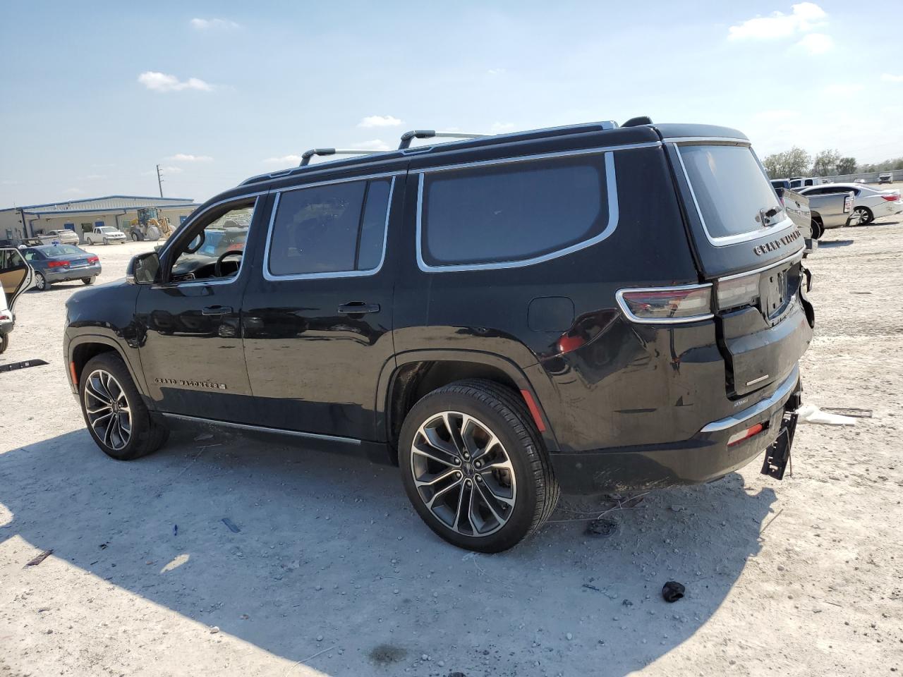 2022 Jeep Grand Wagoneer - Image 2