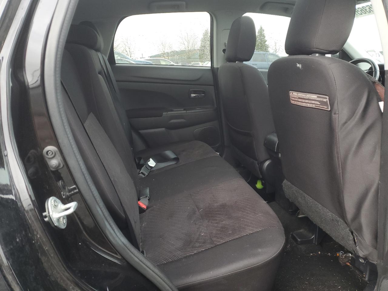 2013 Mitsubishi Outlander - Image 12