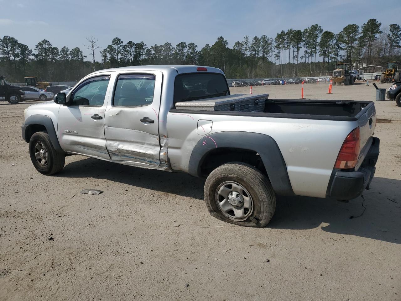 2013 Toyota Tacoma - Image 2