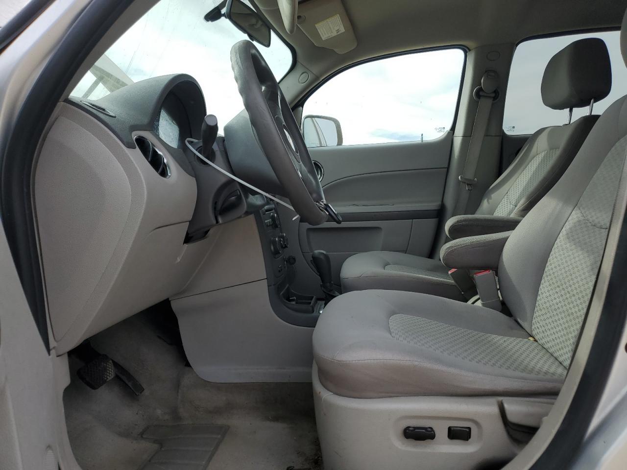 2010 Chevrolet HHR - Image 7