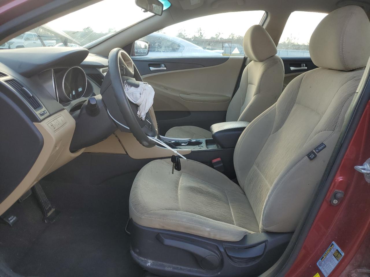 2011 Hyundai Sonata - Image 7