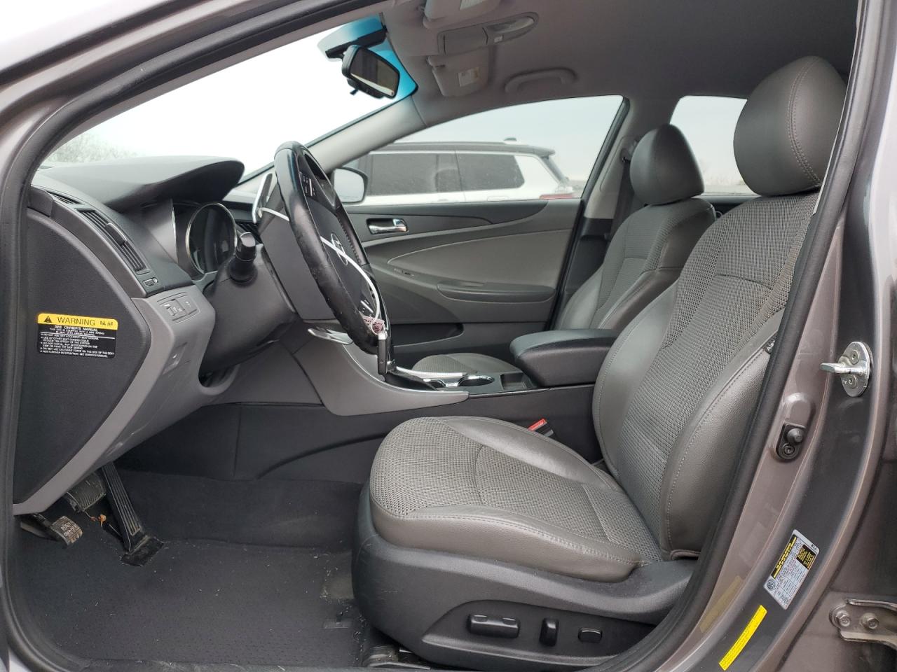 2012 Hyundai Sonata - Image 7