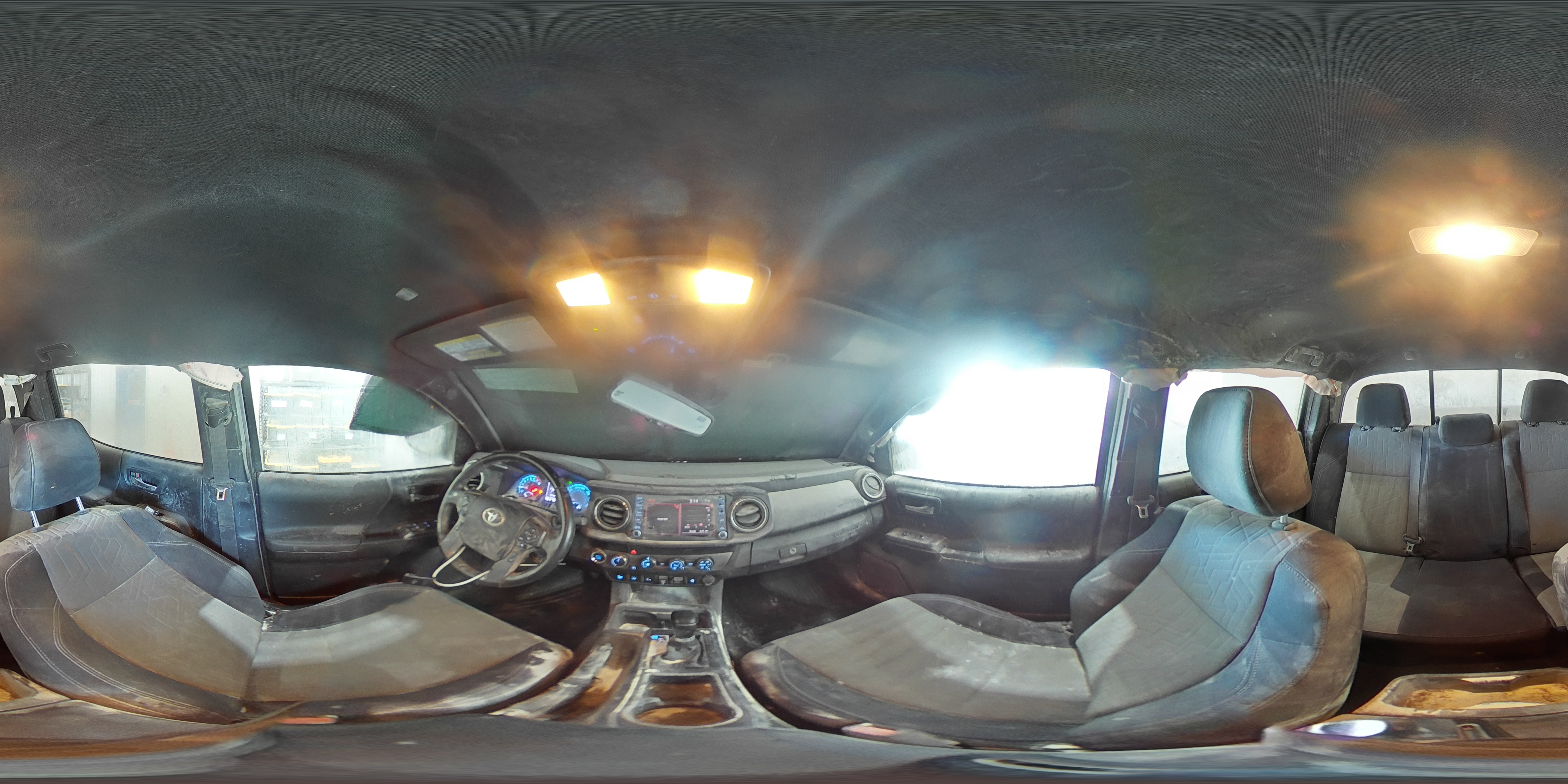 2020 Toyota Tacoma - Image 13