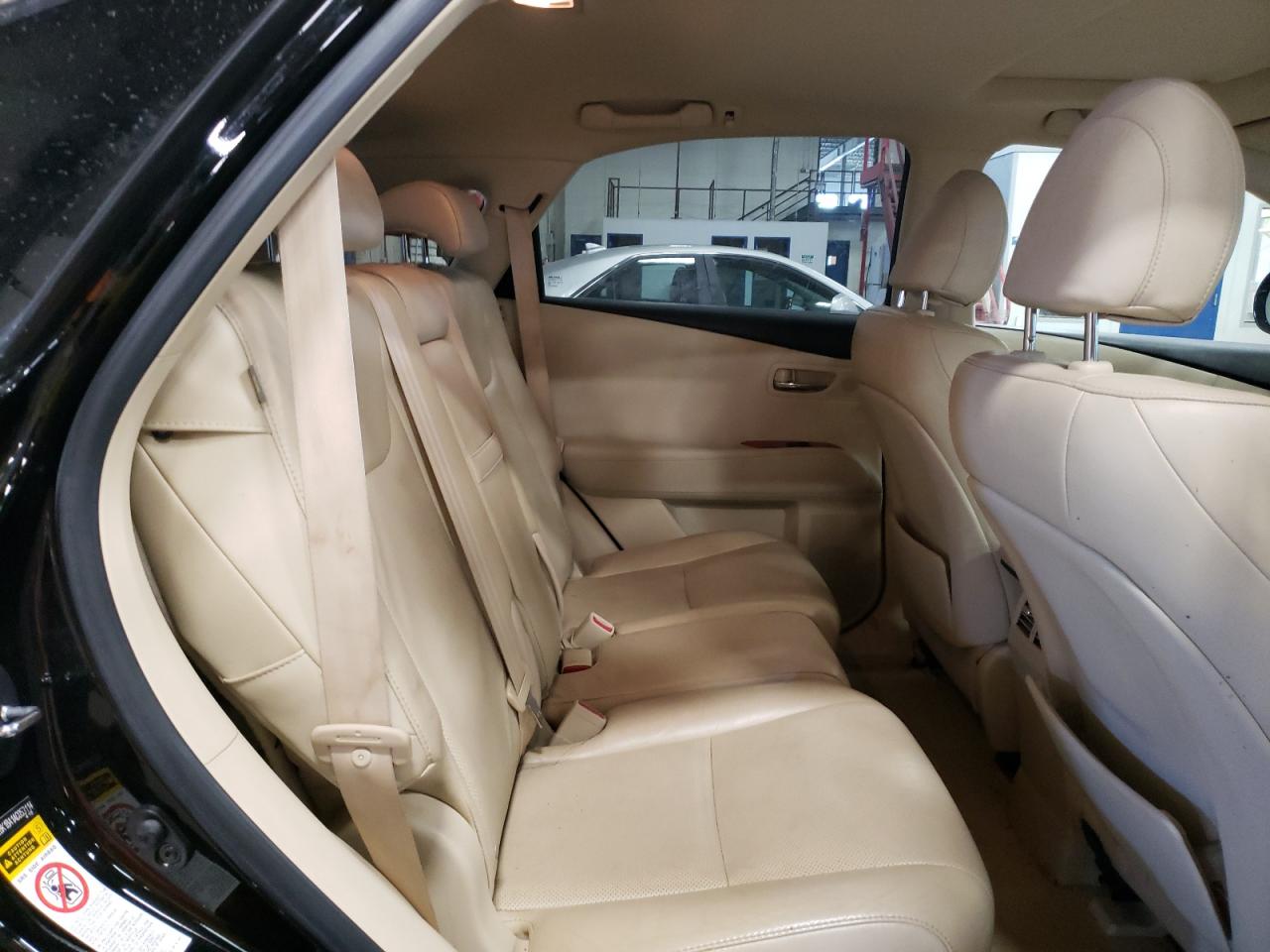 2010 Lexus RX - Image 11
