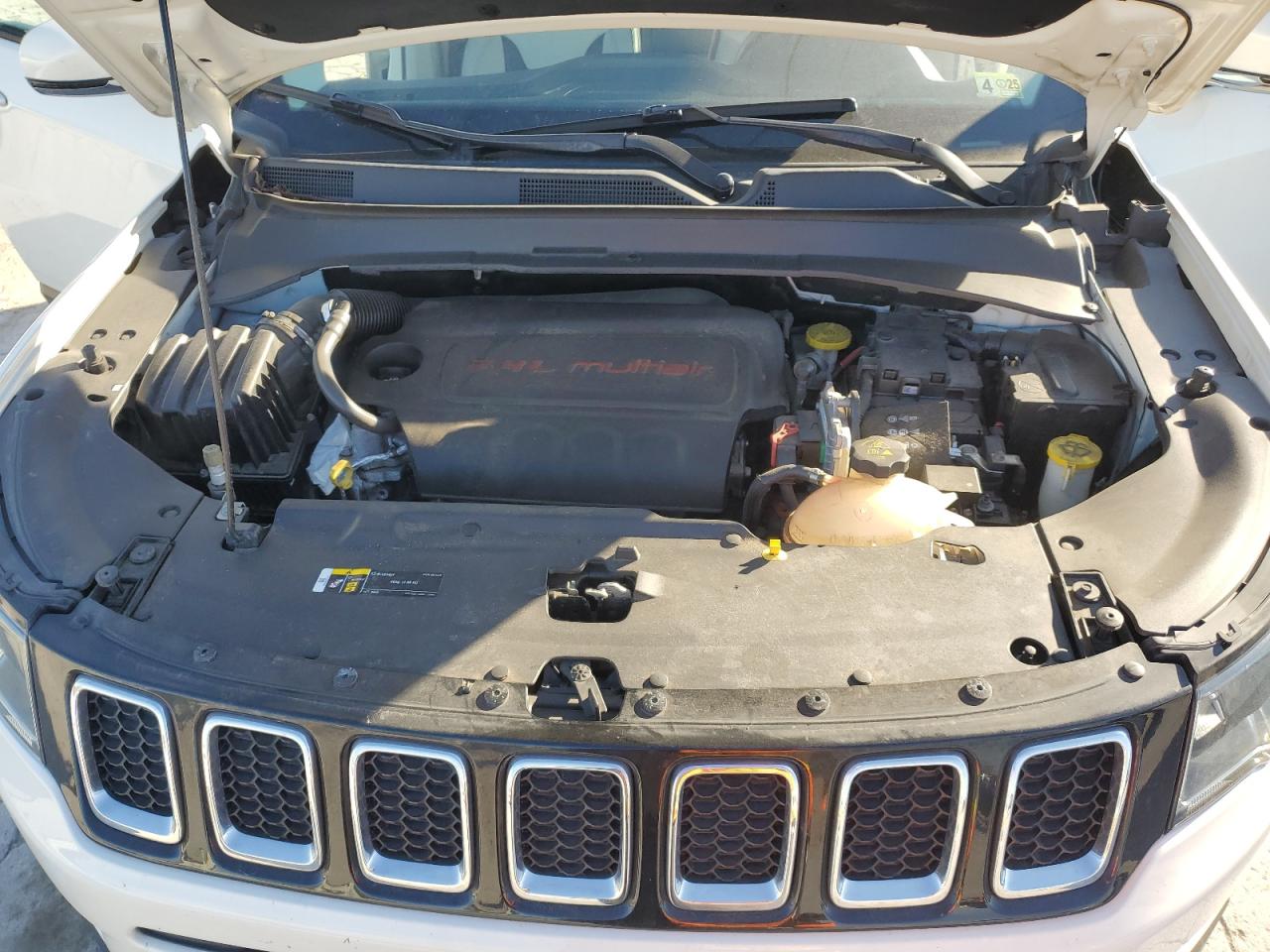 2018 Jeep Compass - Image 12