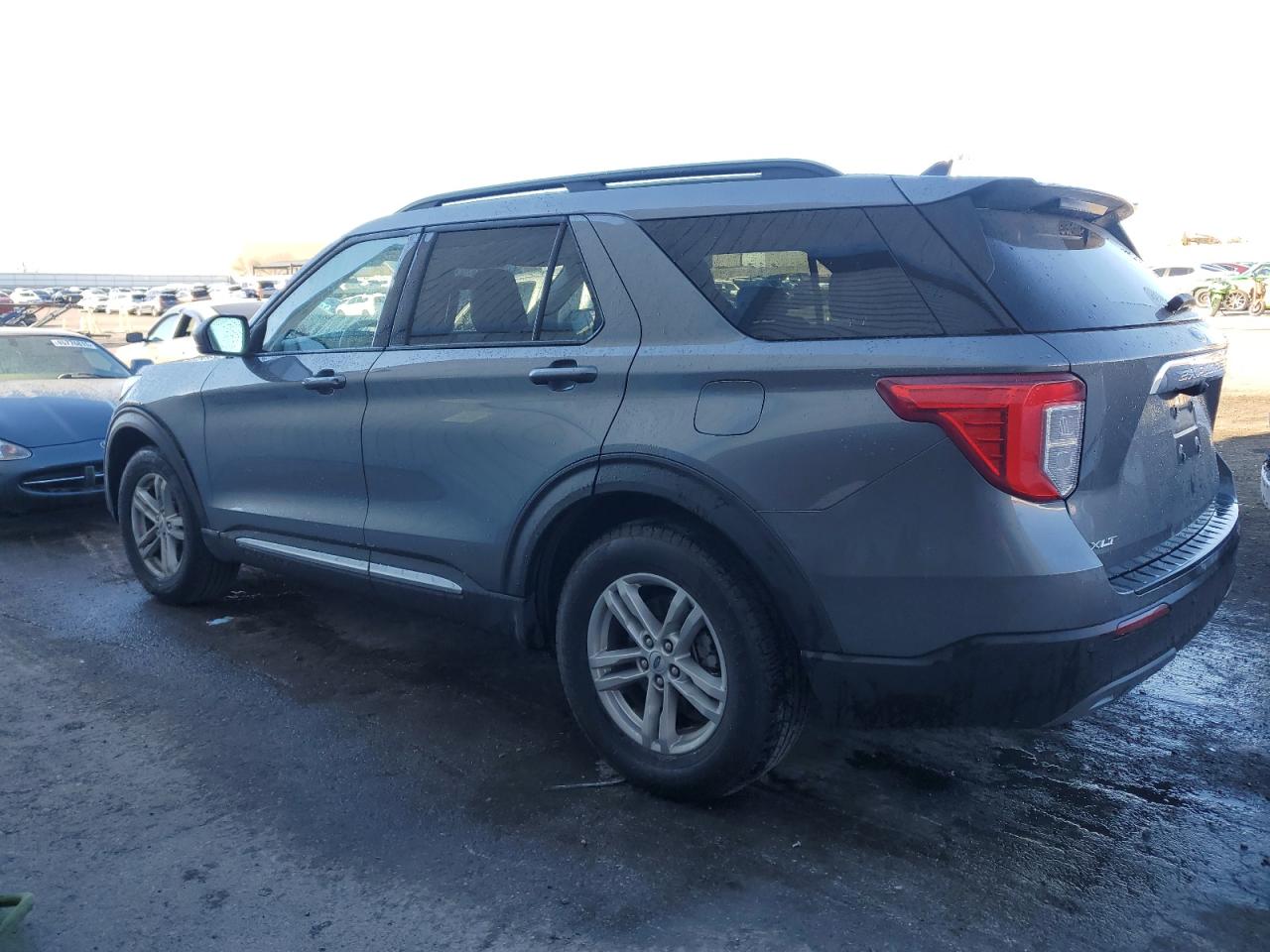 2023 Ford Explorer - Image 2