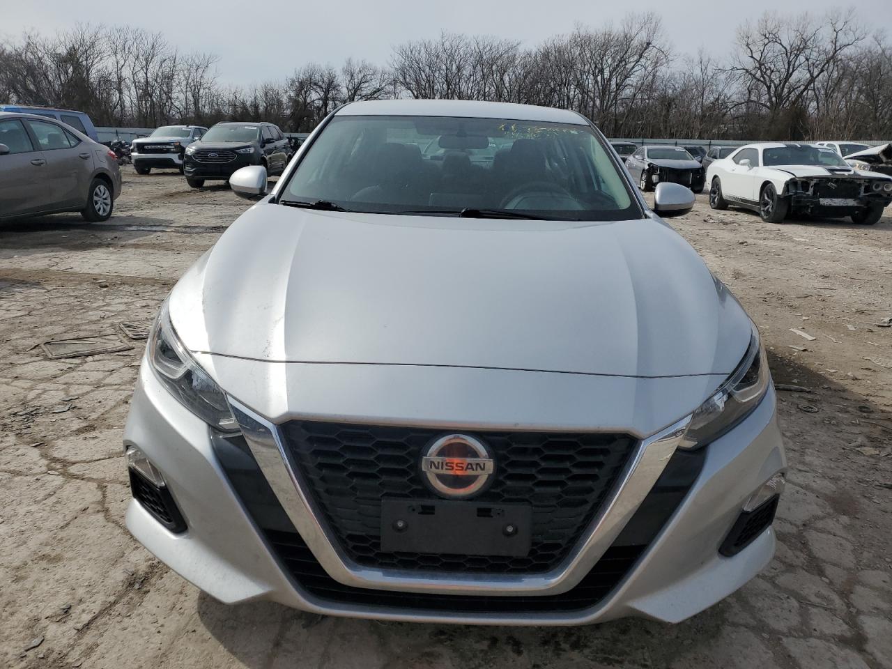 2019 Nissan Altima - Image 5
