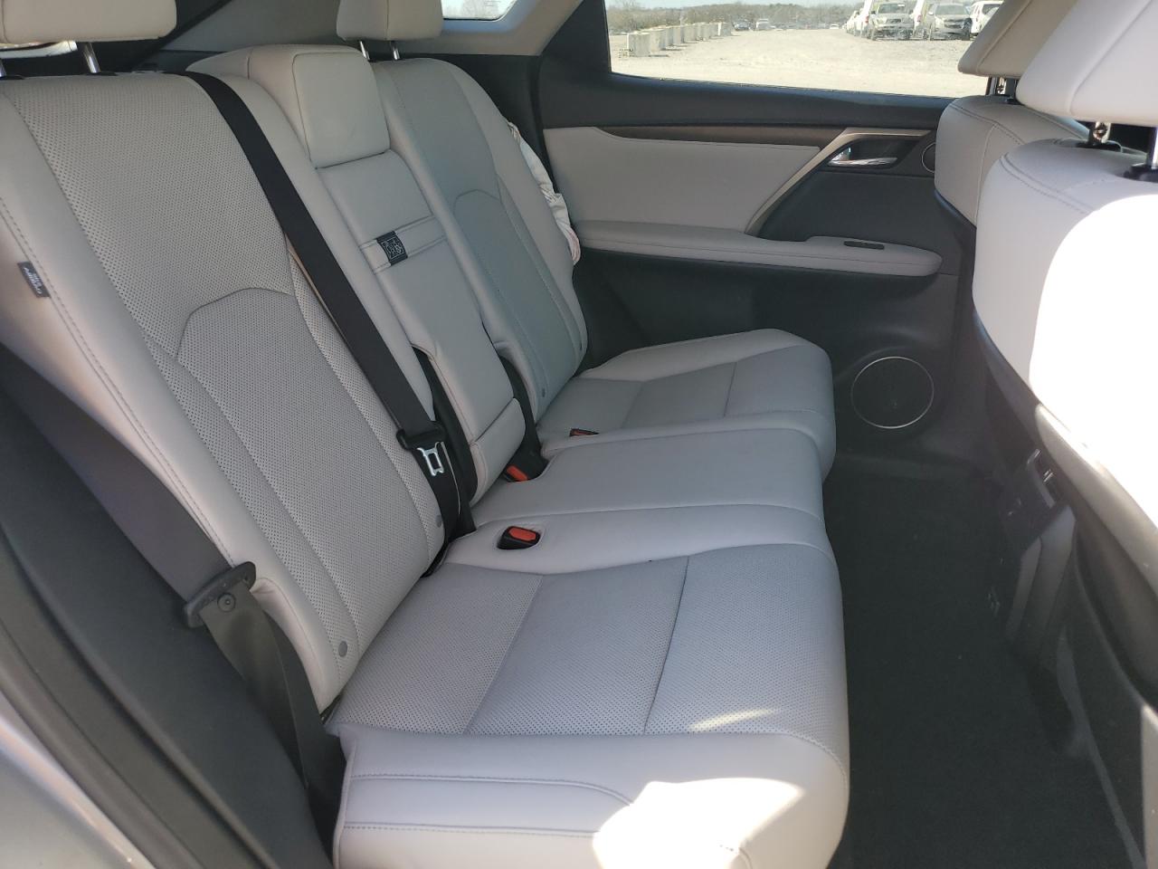 2022 Lexus RX - Image 11