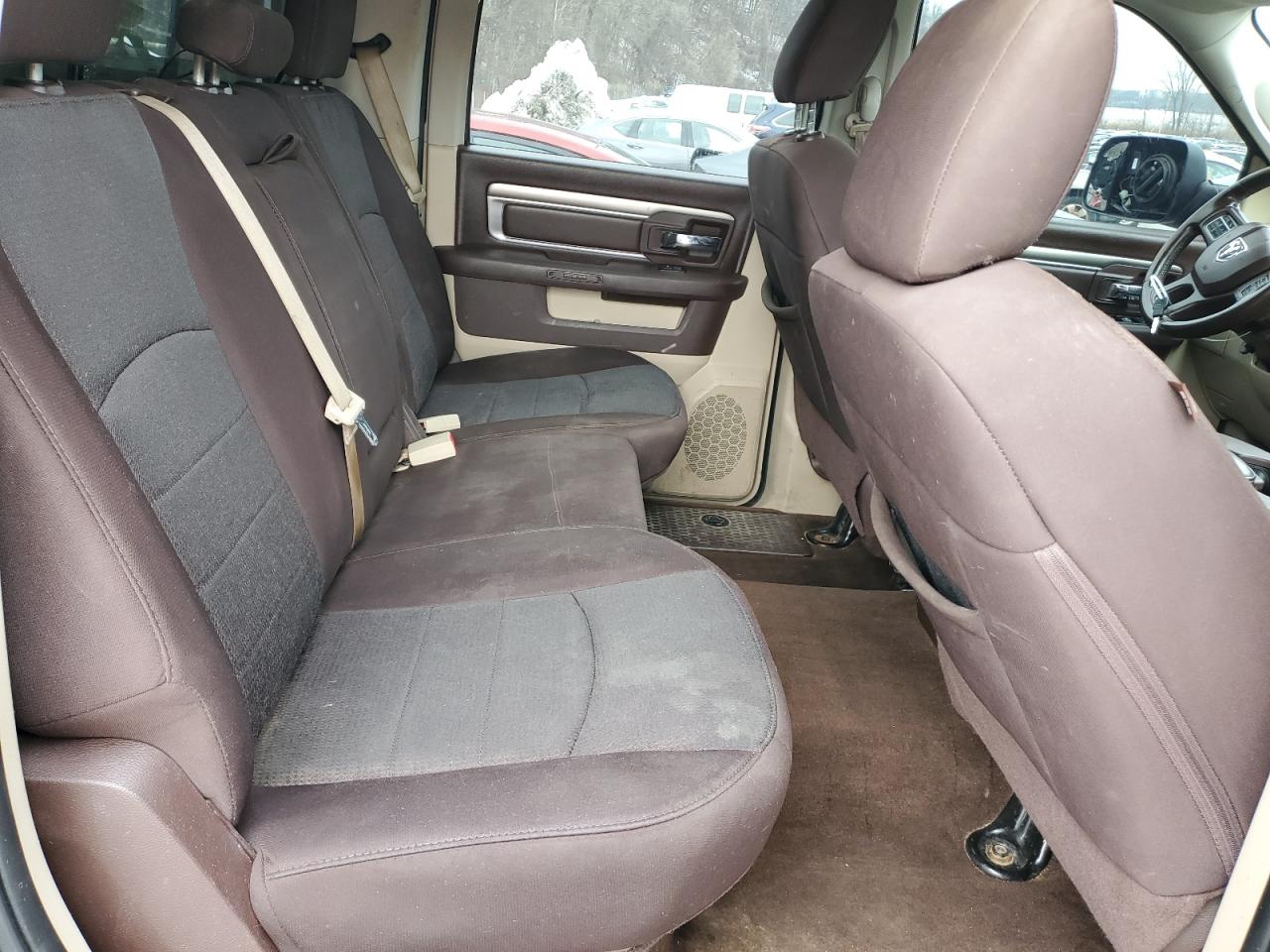 2016 RAM 1500 - Image 10