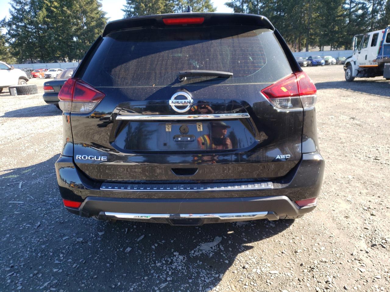 5N1AT2MV7JC754487 NISSAN ROGUE 2018