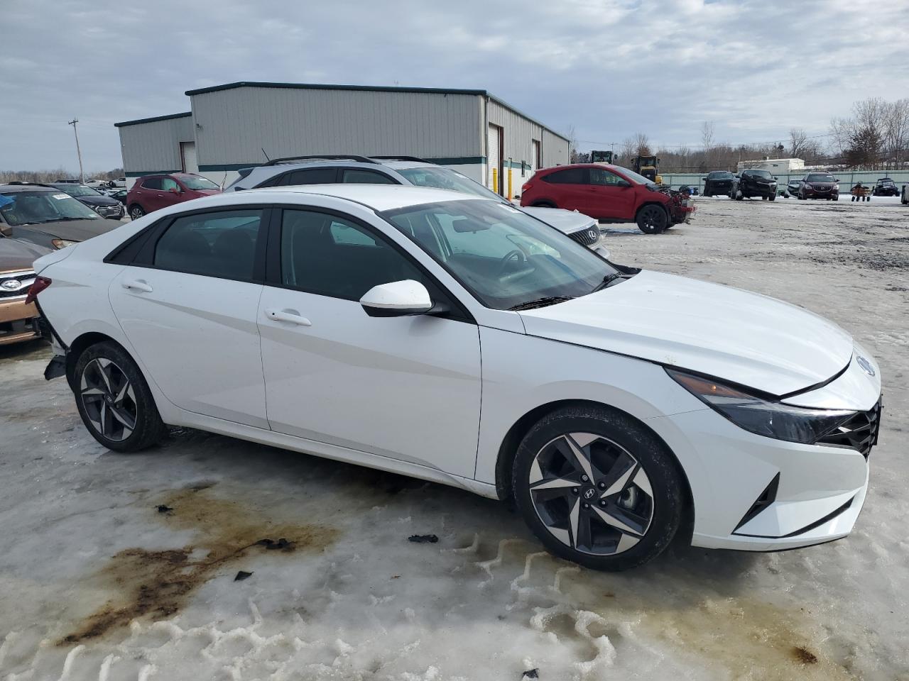 2023 Hyundai Elantra - Image 4