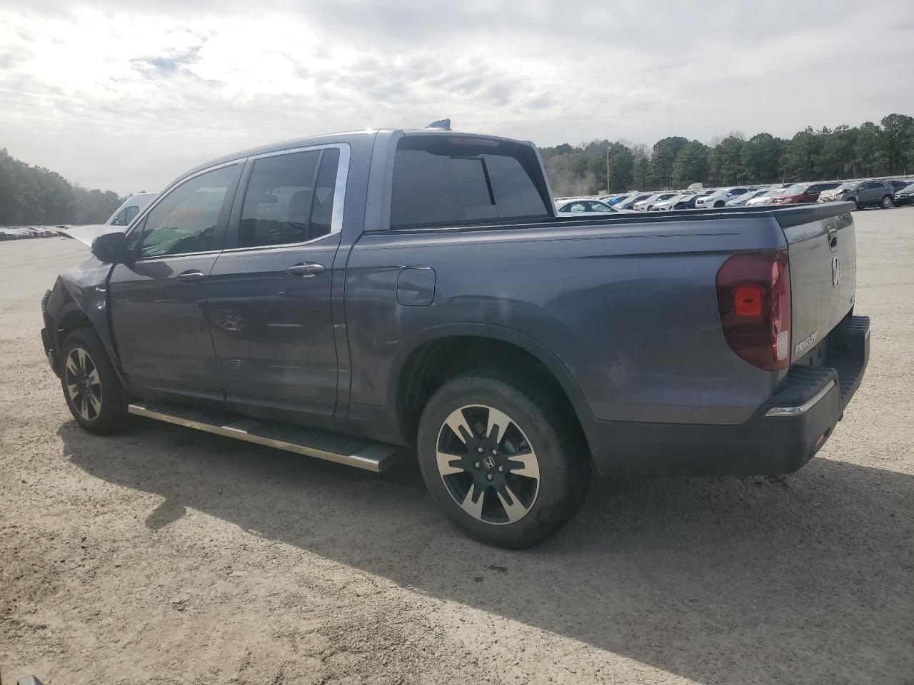 2020 Honda Ridgeline - Image 2