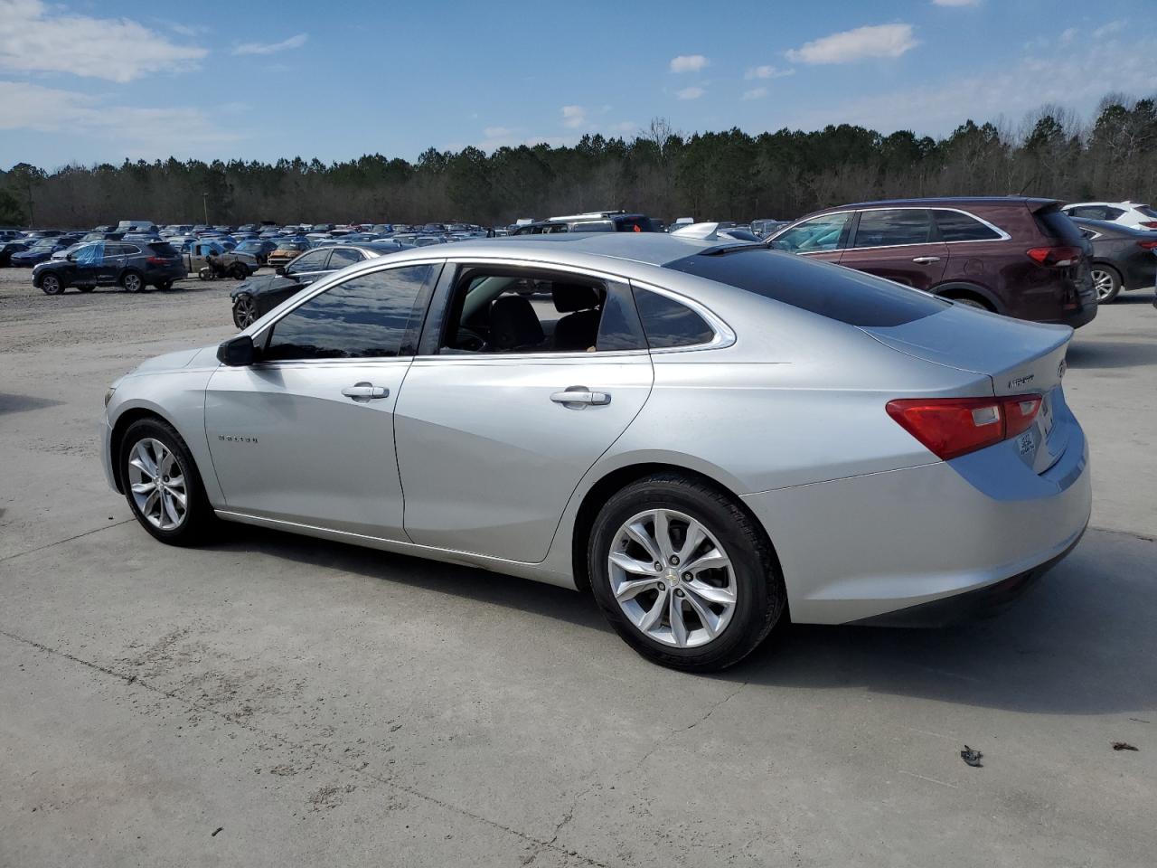 2016 Chevrolet Malibu - Image 2