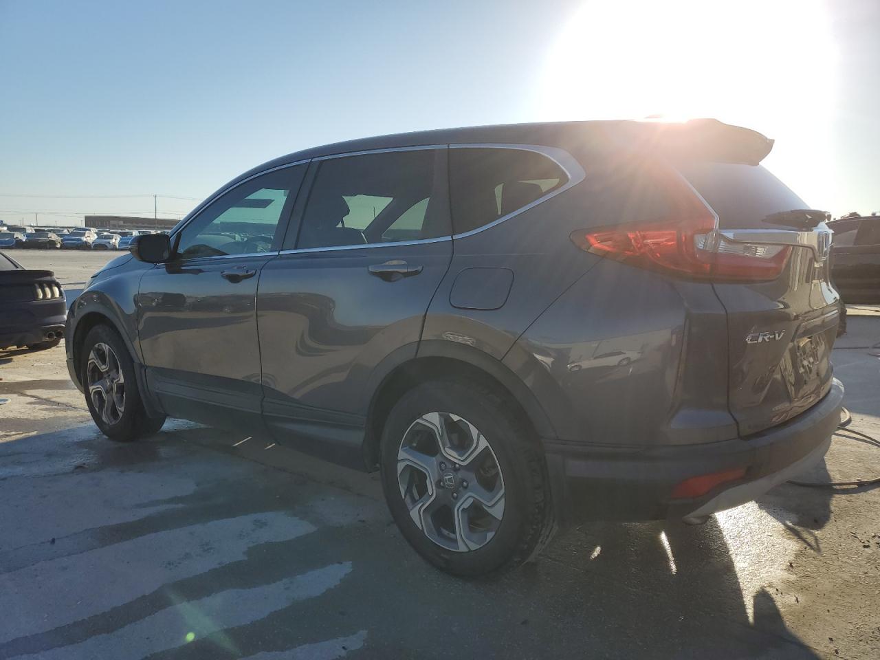 2017 Honda CR-V - Image 2
