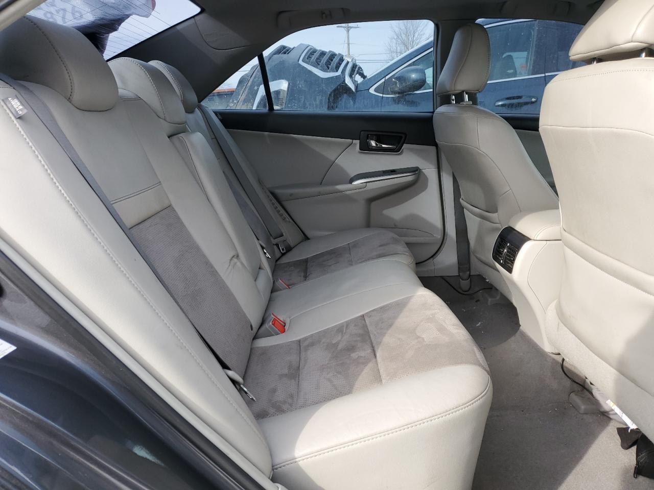 2012 Toyota Camry - Image 10