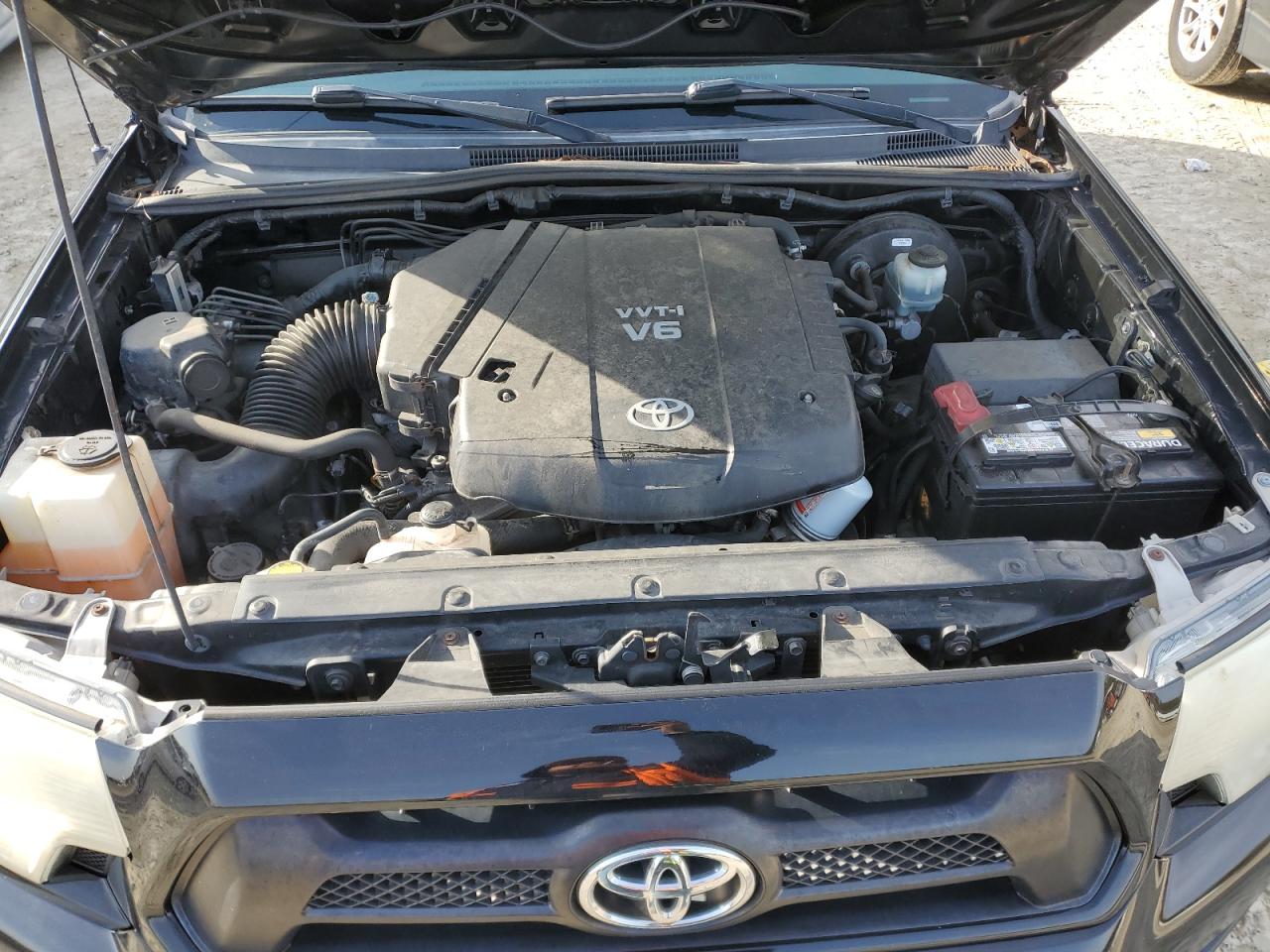 2012 Toyota Tacoma - Image 11