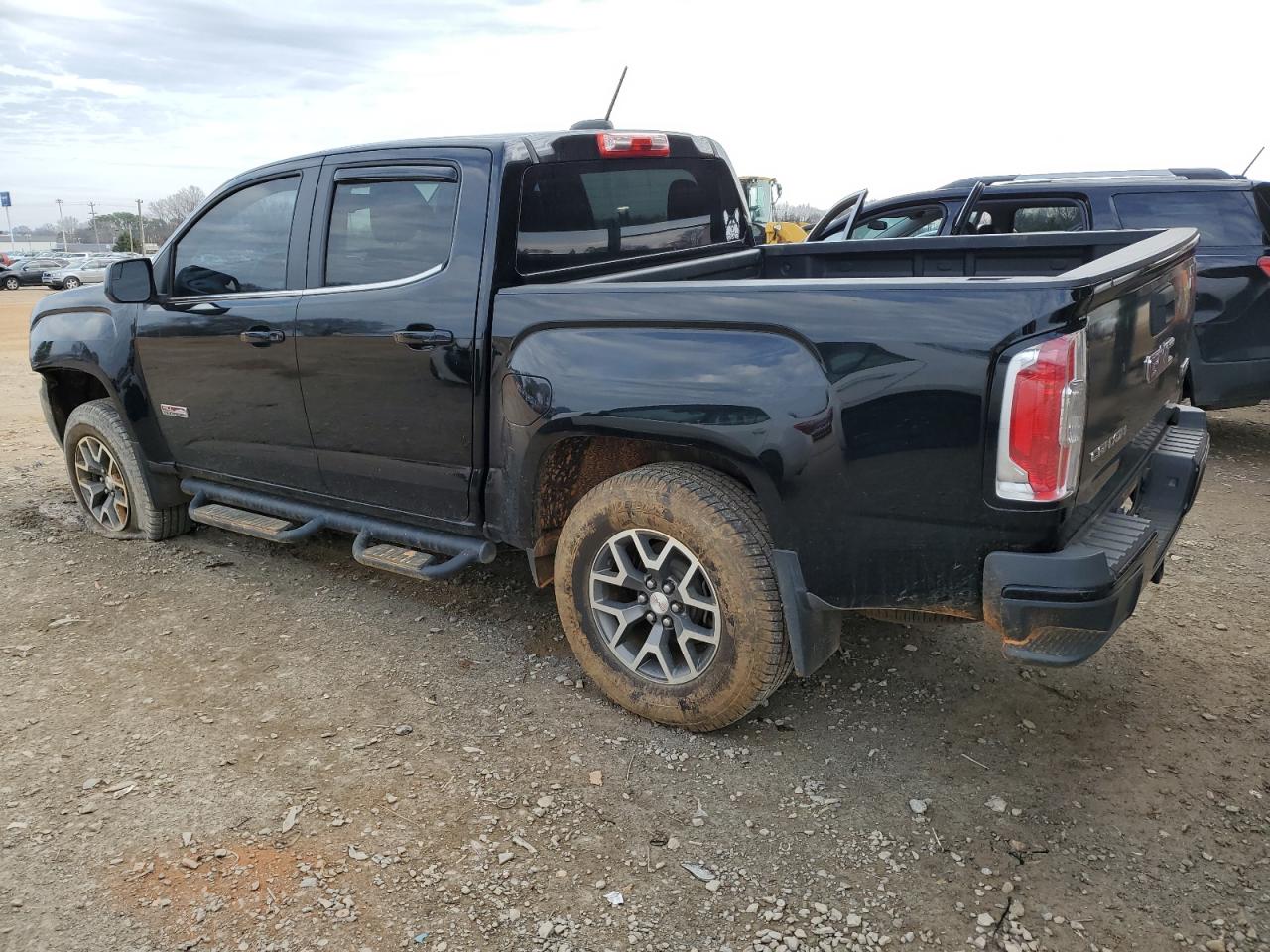 2015 GMC Canyon - Image 2