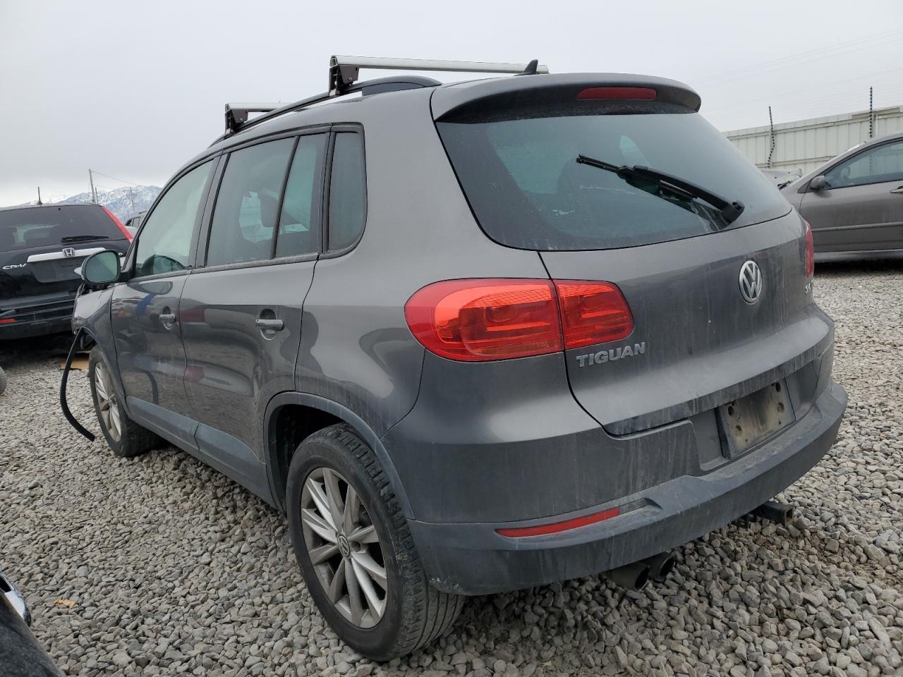 2015 Volkswagen Tiguan - Image 2
