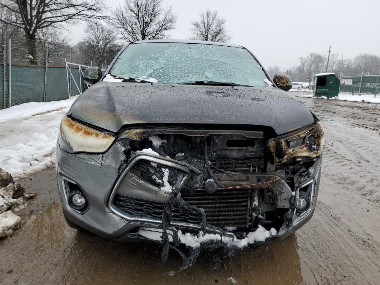 2015 Mitsubishi Outlander - Image 5