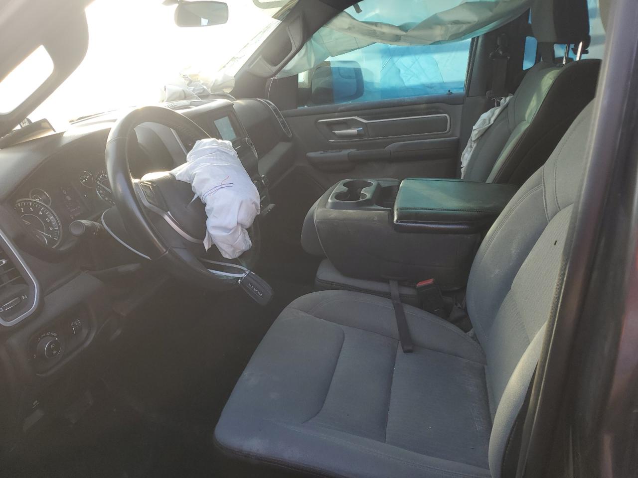 2021 RAM 1500 - Image 7