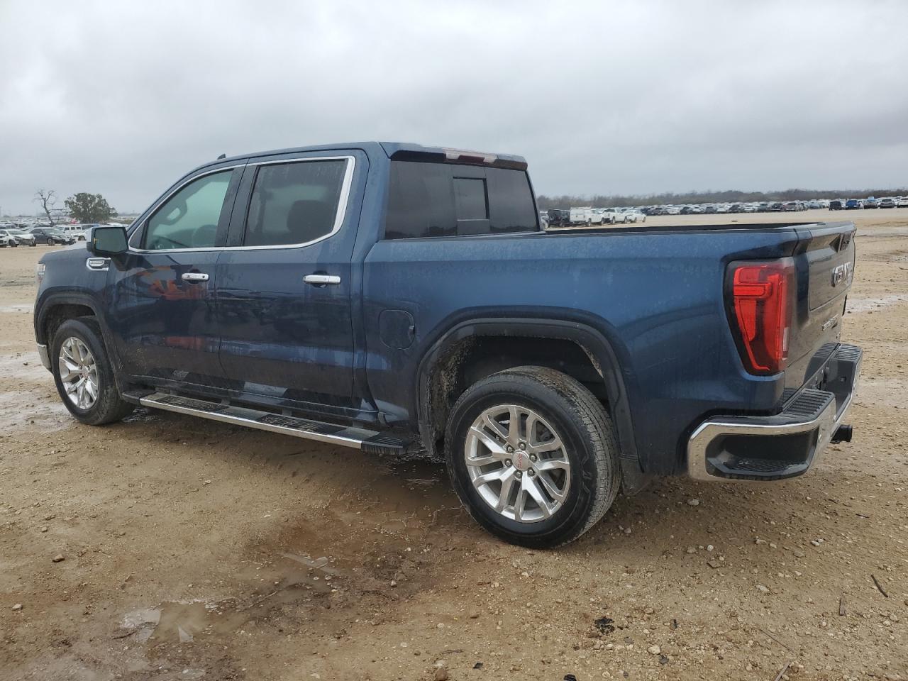 2021 GMC Sierra - Image 2