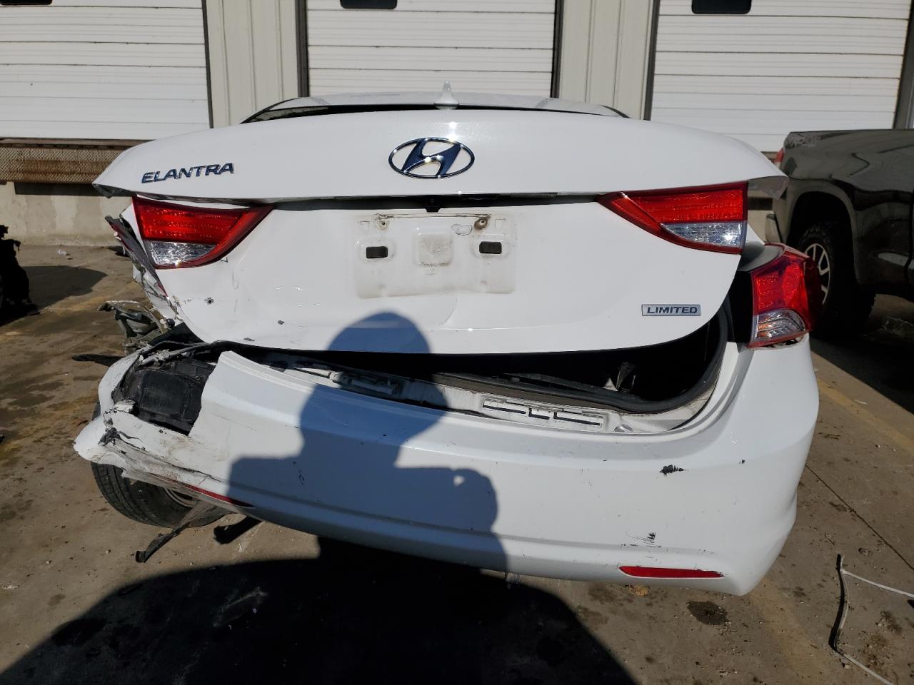 2013 Hyundai Elantra - Image 6