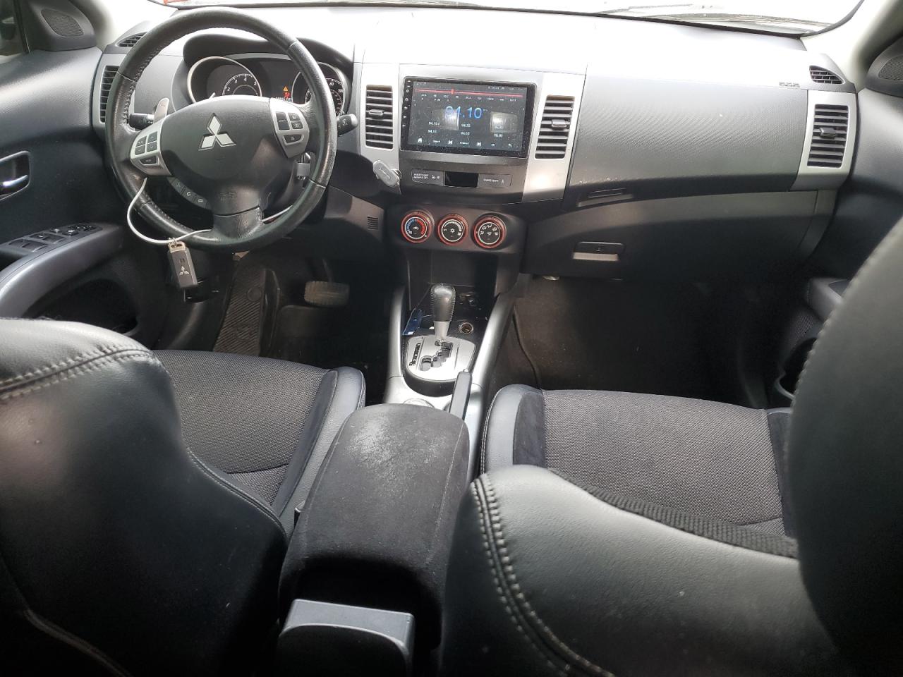 2012 Mitsubishi Outlander - Image 8