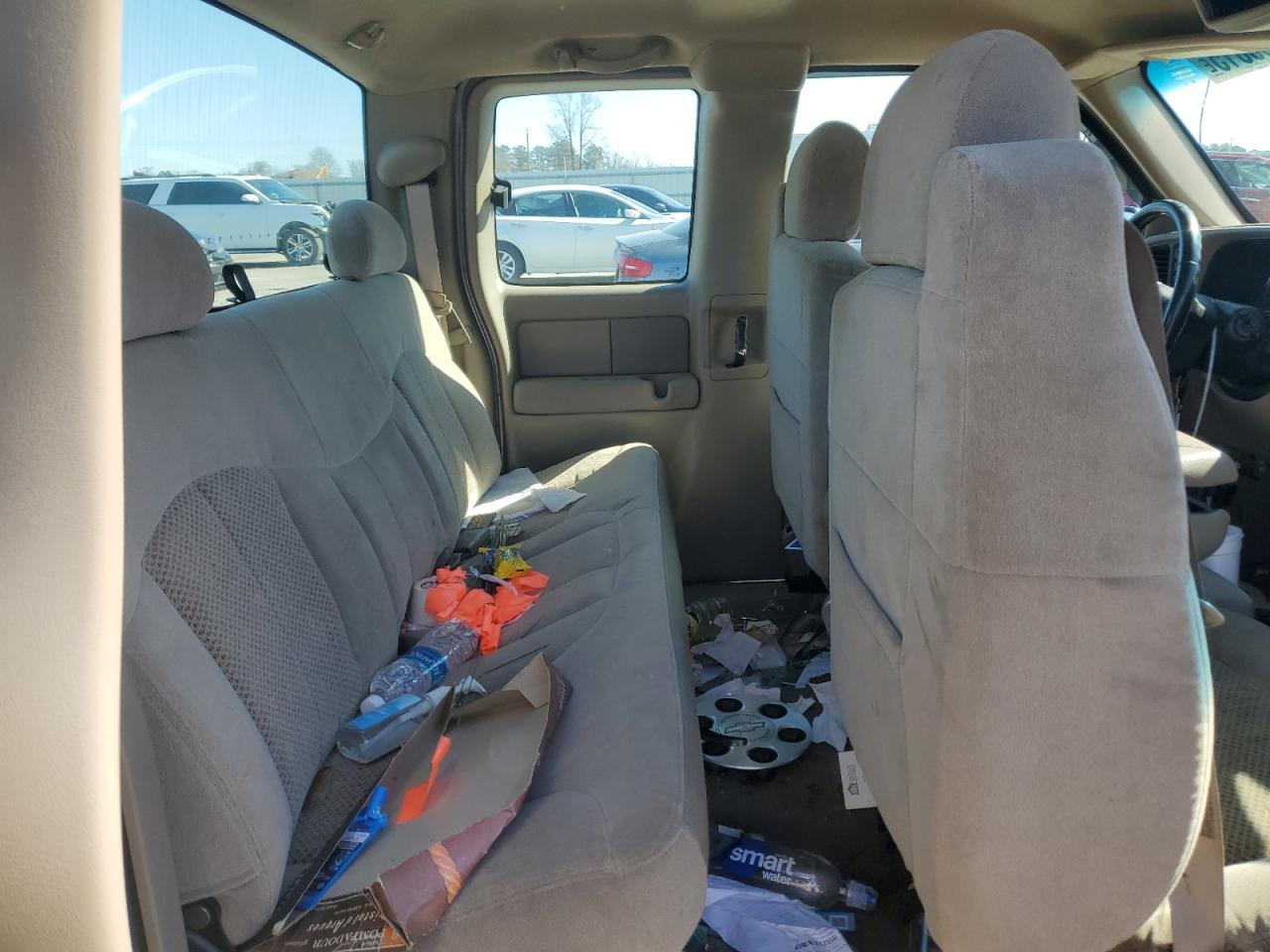 2001 Chevrolet Silverado - Image 11