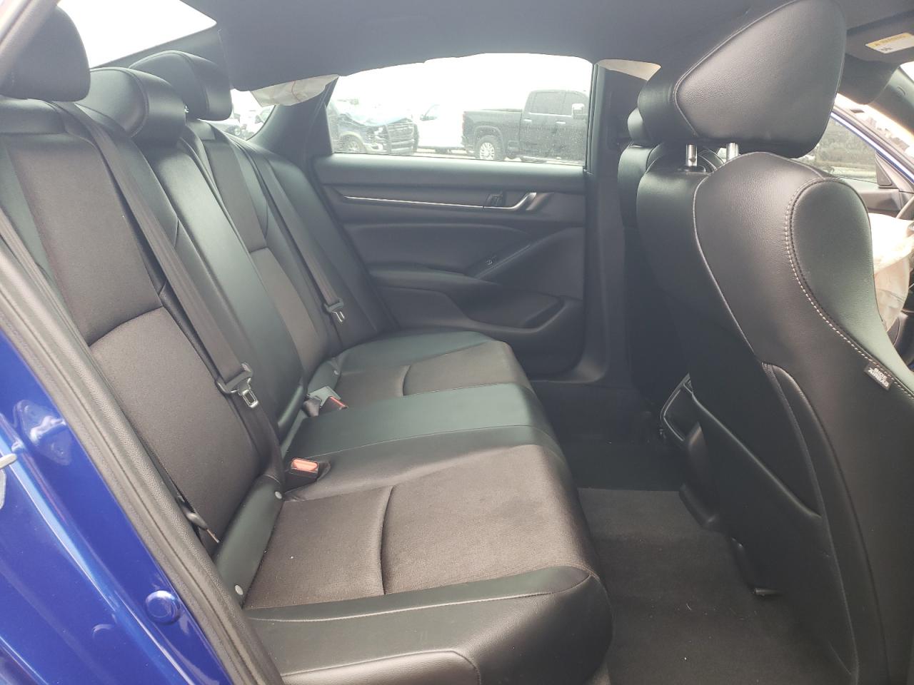 2022 Honda Accord - Image 11