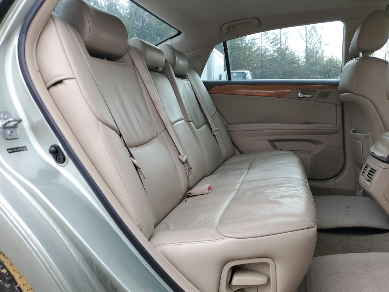 2006 Toyota Avalon - Image 10