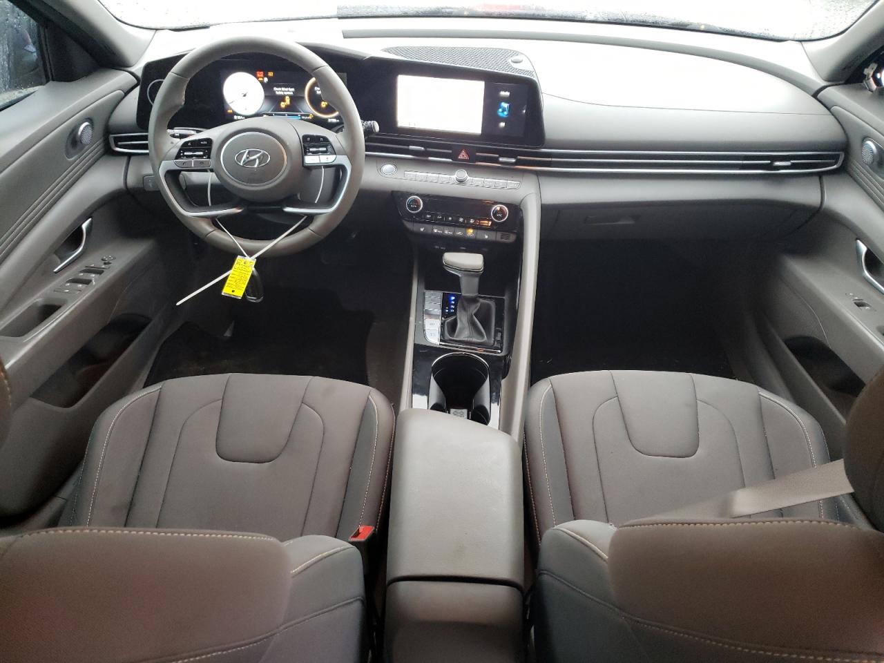 2023 Hyundai Elantra - Image 8