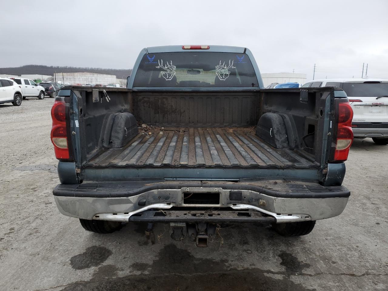 2007 Chevrolet Silverado - Image 6