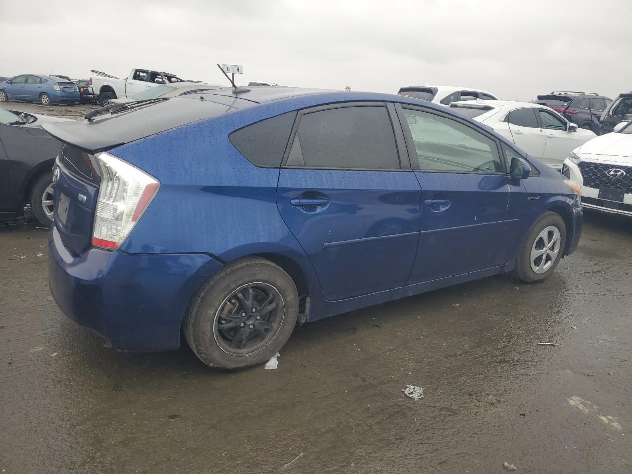 2011 Toyota Prius - Image 3