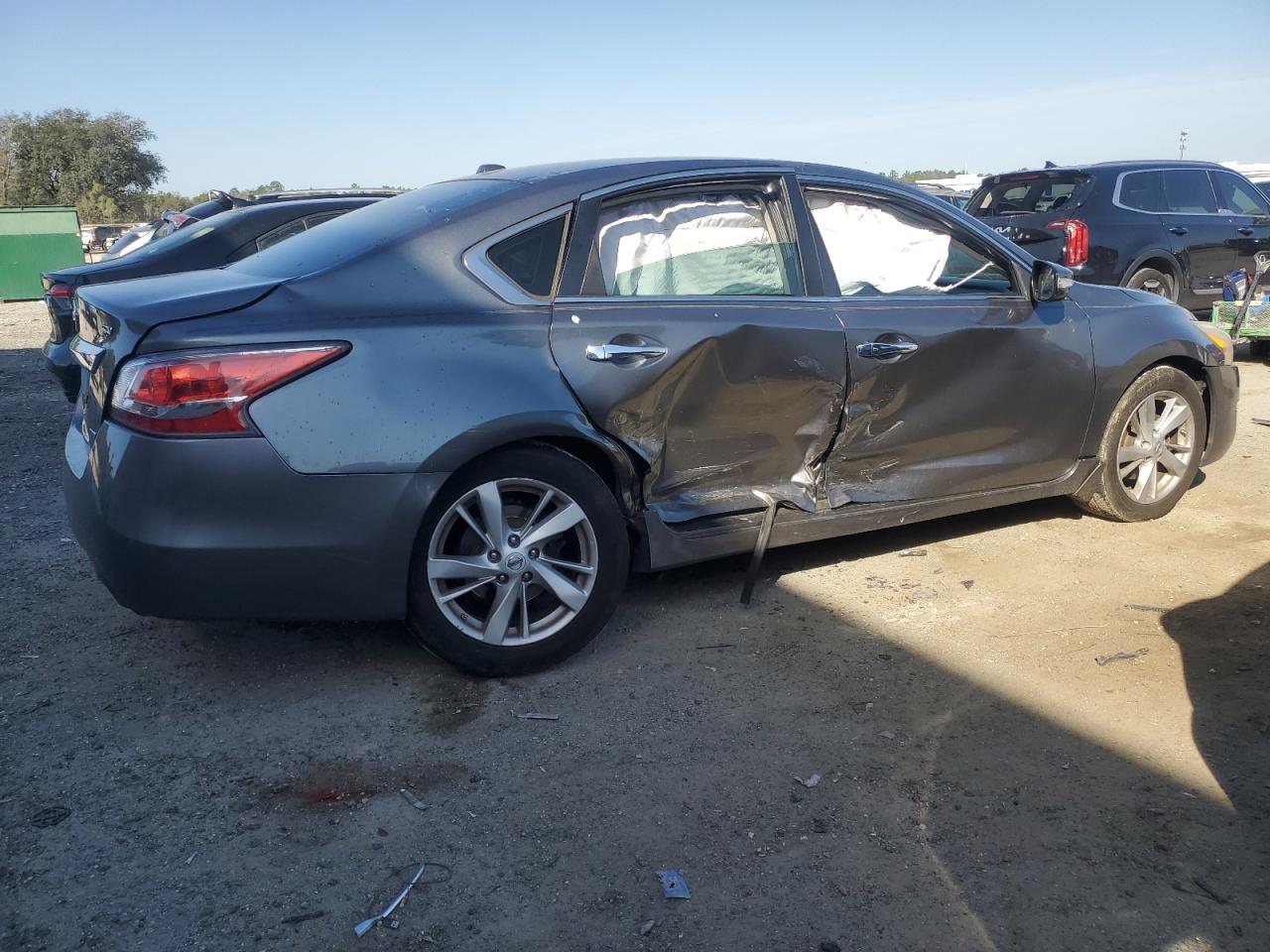 2014 Nissan Altima - Image 3