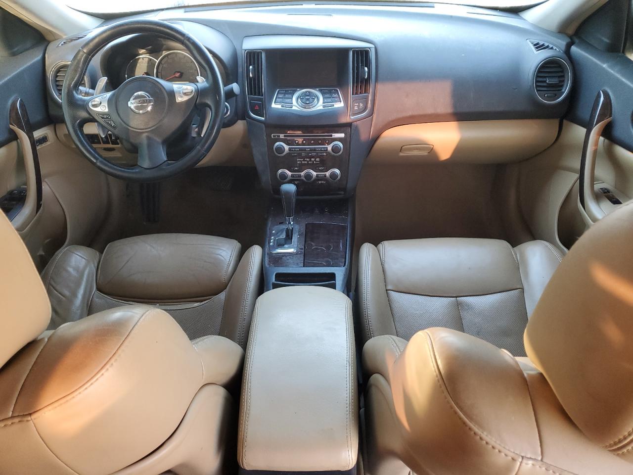 2010 Nissan Maxima - Image 8