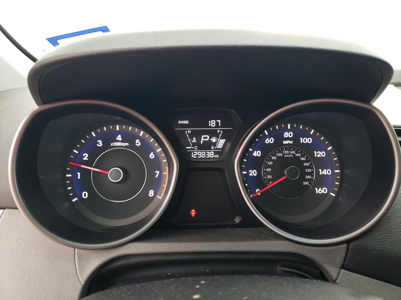 2015 Hyundai Elantra - Image 9