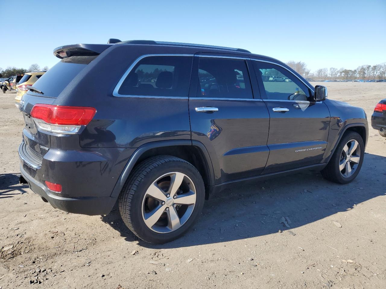 2015 Jeep Grand Cherokee - Image 3