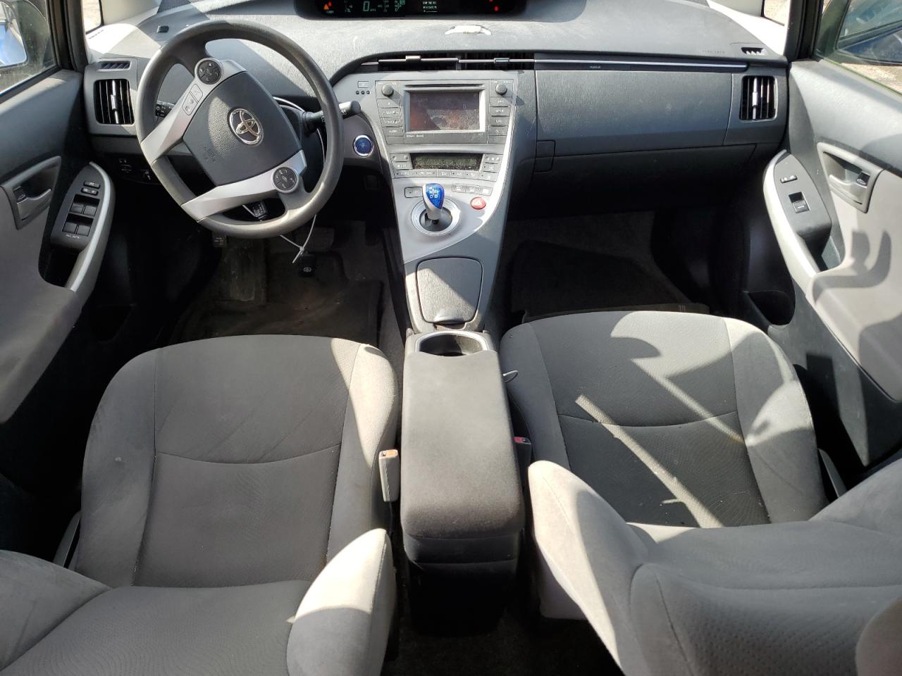 2014 Toyota Prius - Image 8