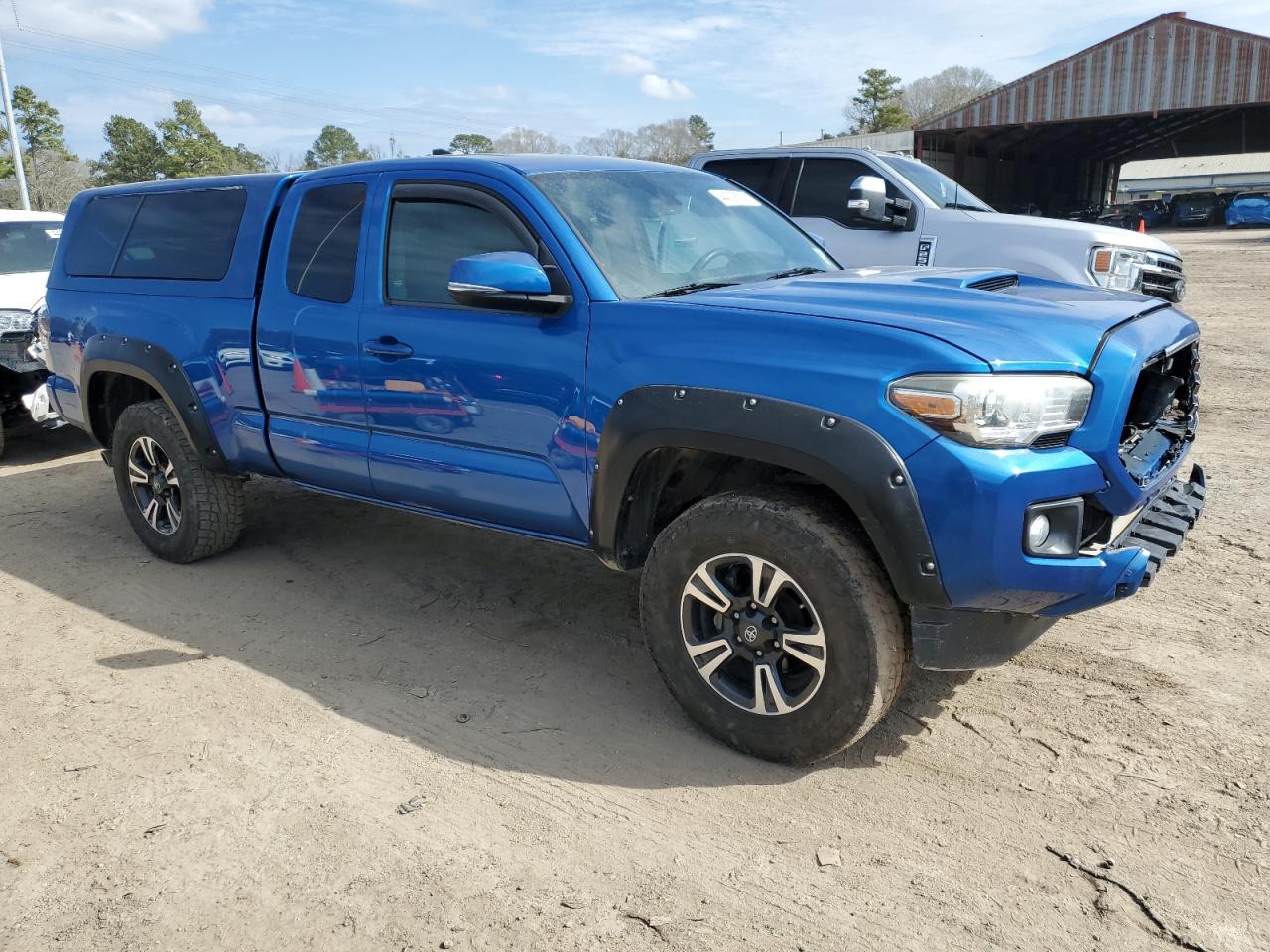 2018 Toyota Tacoma - Image 4