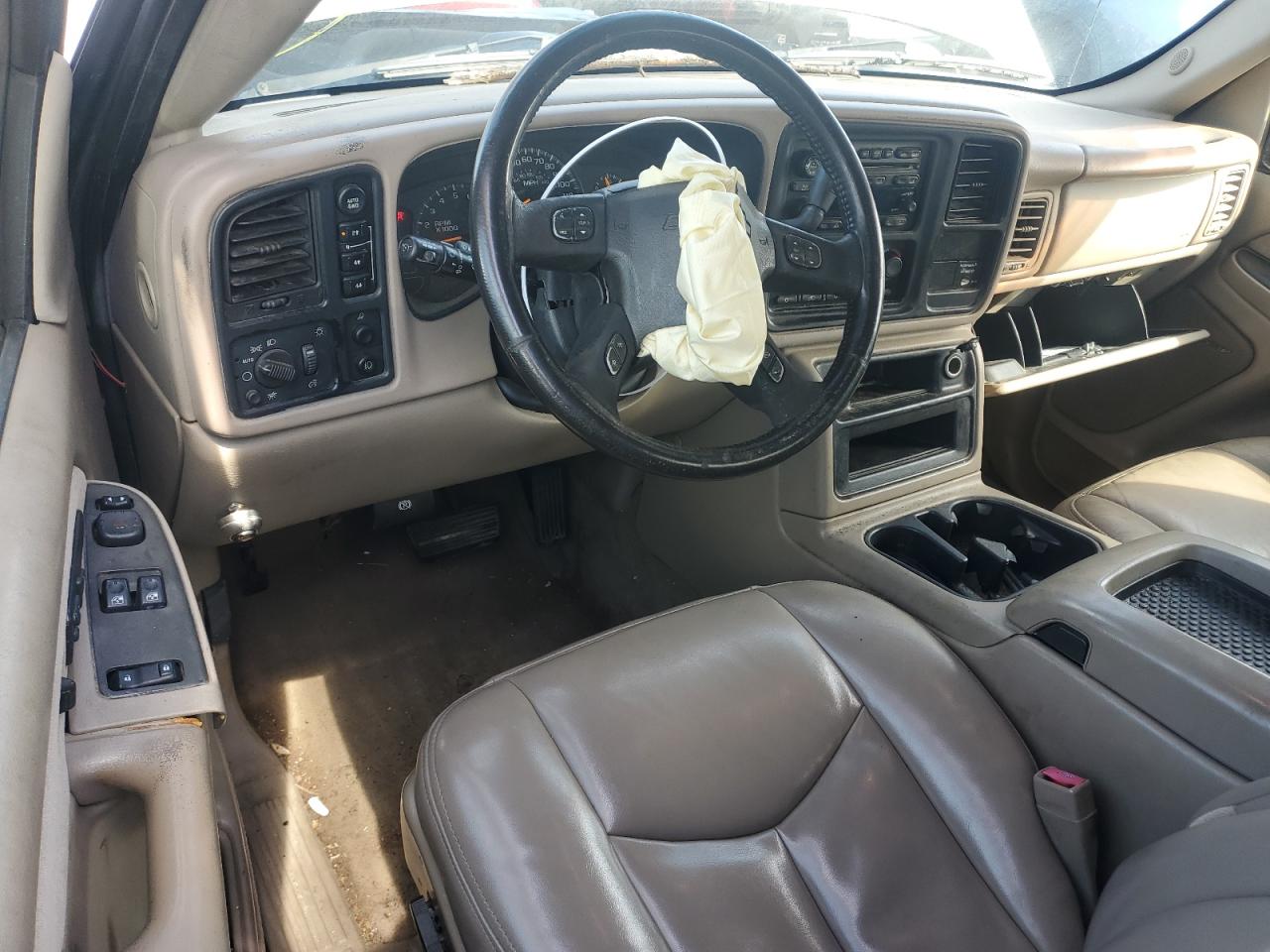 2003 Chevrolet Silverado - Image 8