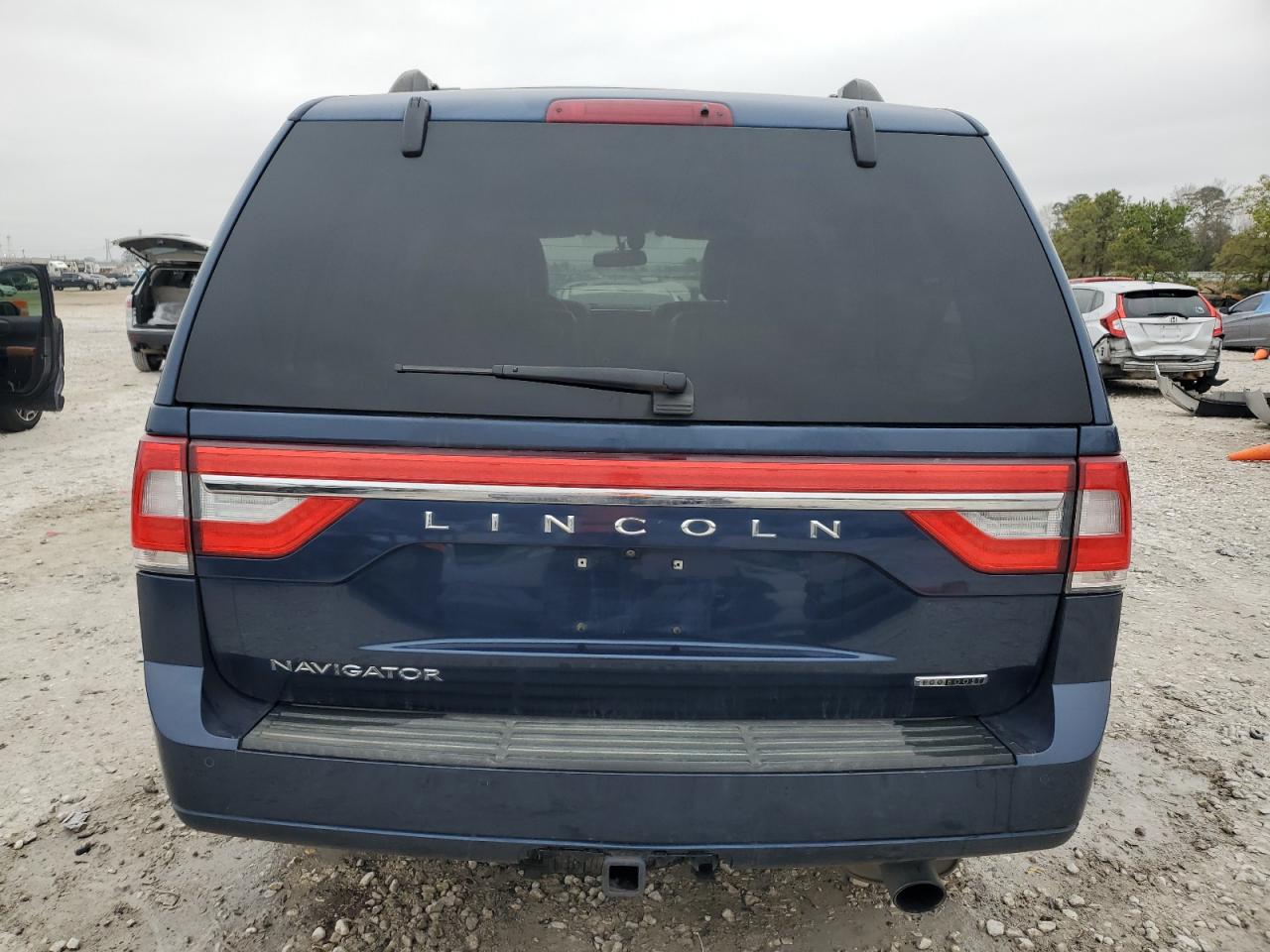 2016 Lincoln Navigator - Image 6