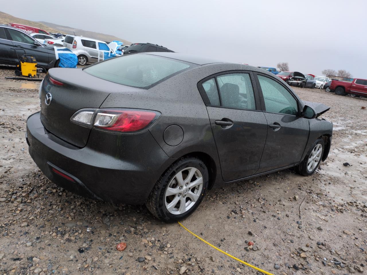 2011 Mazda 3 - Image 3