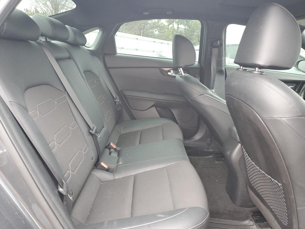 2021 Kia Forte - Image 10