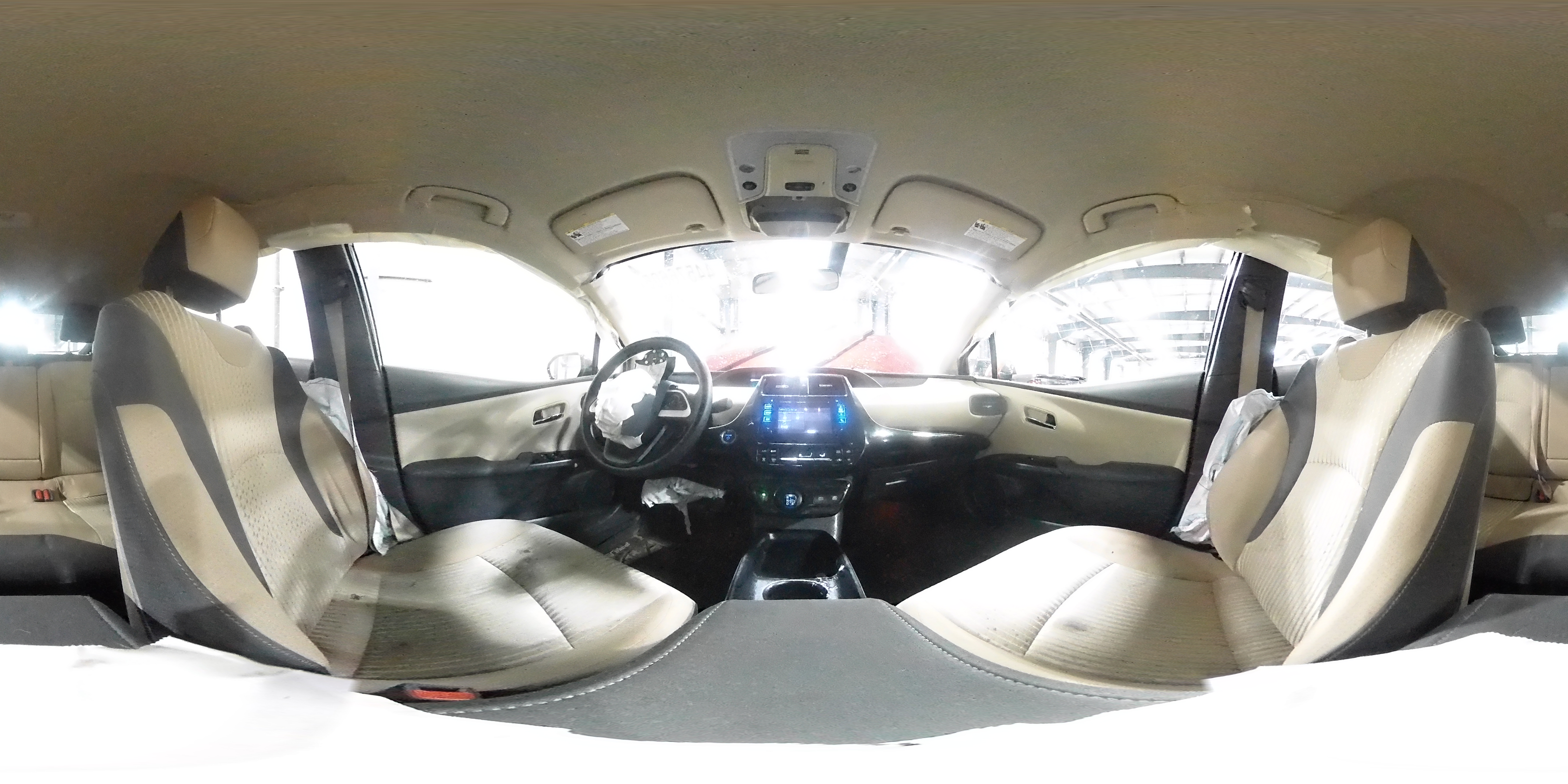 2016 Toyota Prius - Image 15