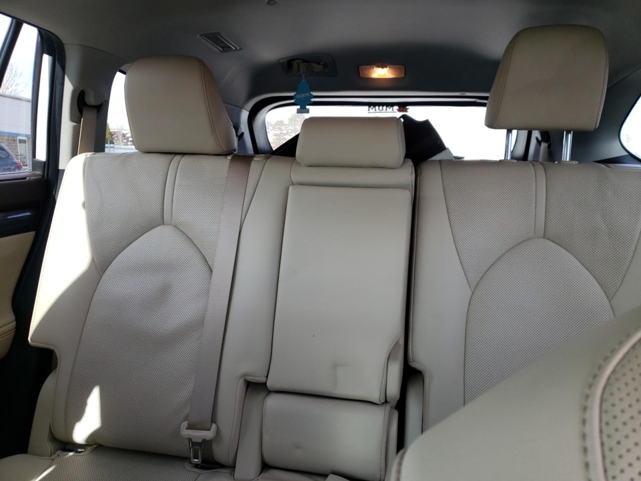 2020 Toyota Highlander - Image 10