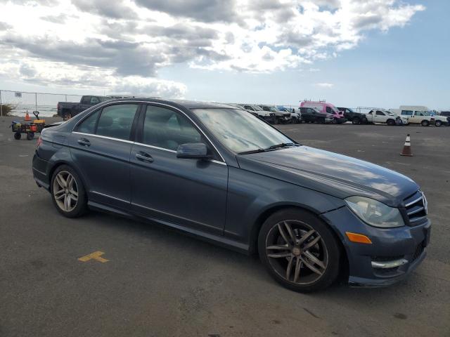  MERCEDES-BENZ C-CLASS 2014 Granatowy