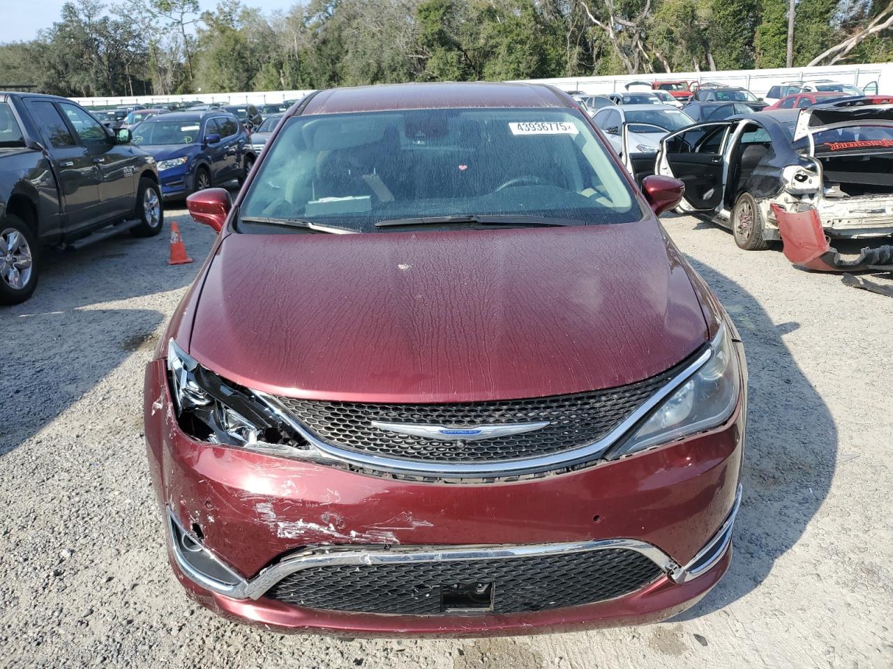 2019 Chrysler Pacifica - Image 5
