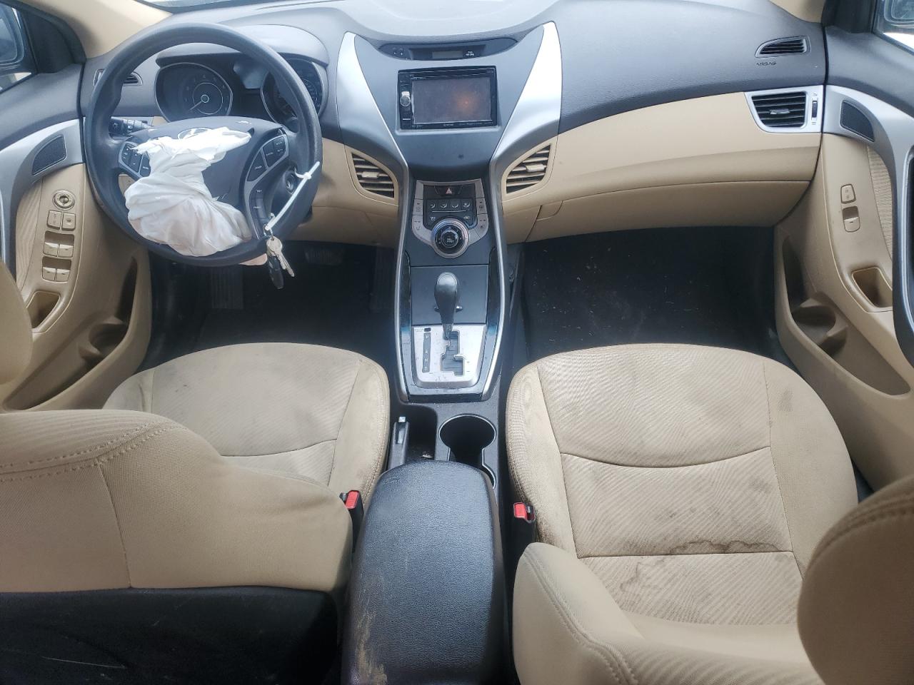 2013 Hyundai Elantra - Image 8