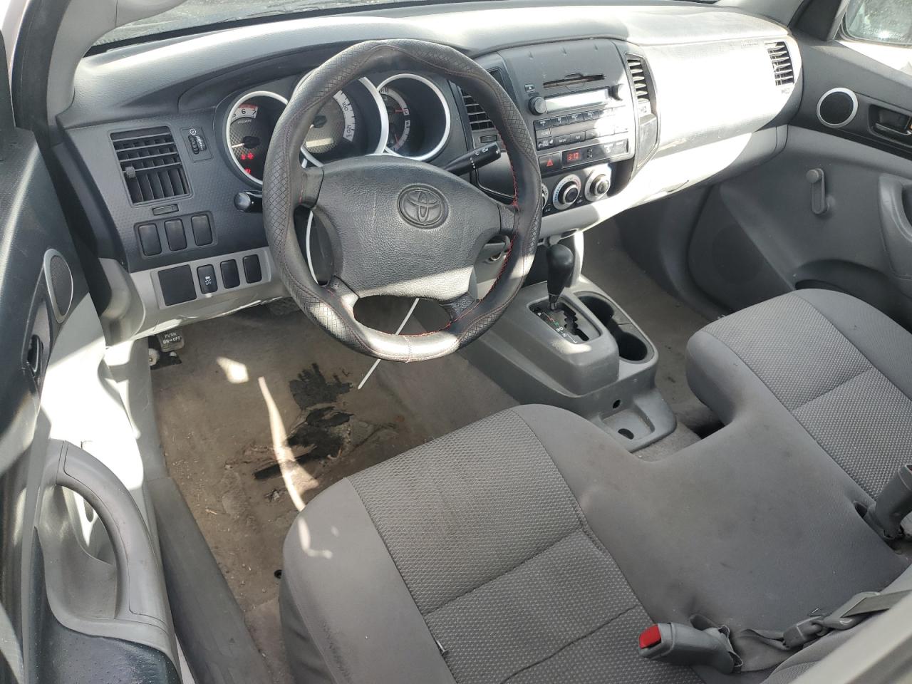 2011 Toyota Tacoma - Image 8