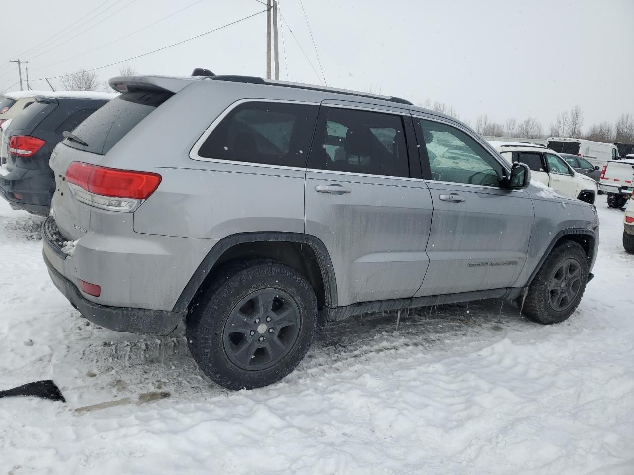 2017 Jeep Grand Cherokee - Image 3